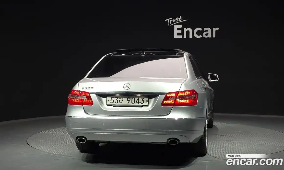 Mercedes-Benz E-Class 2013 3.5 Автомат в Москве № 466540, фото 4