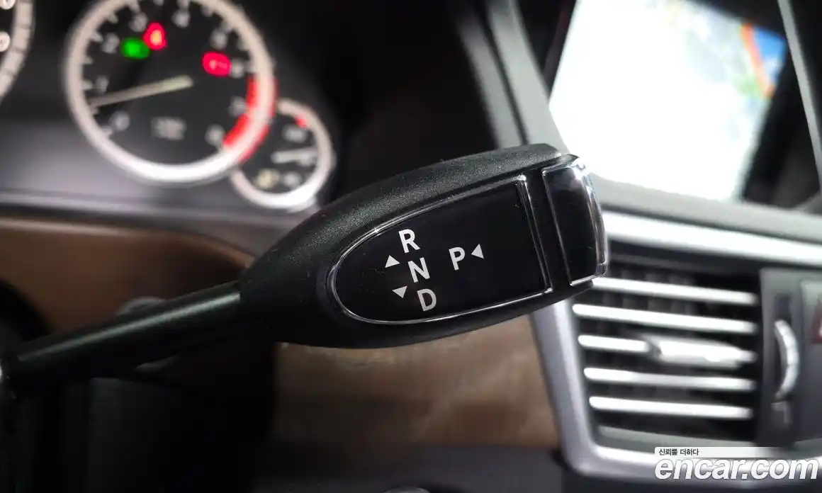 Mercedes-Benz E-Class 2013 3.5 Автомат в Москве № 466540, фото 9