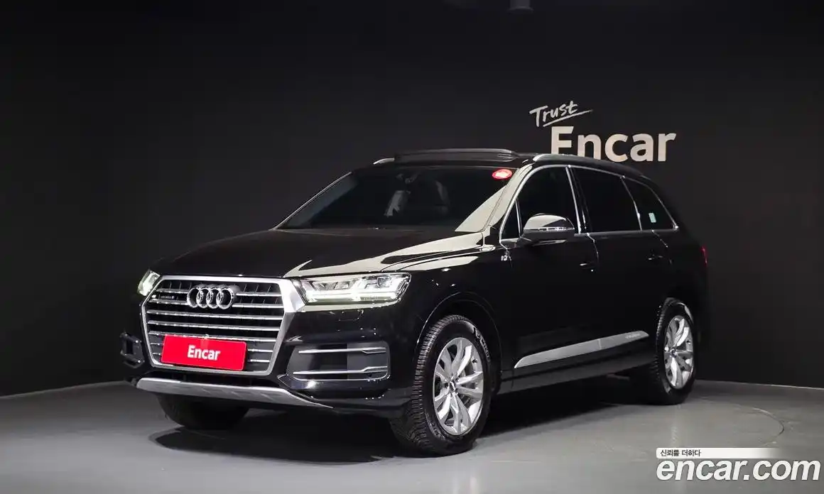 Audi Q7 2019 2.0 Автомат в Москве № 468763, фото 1
