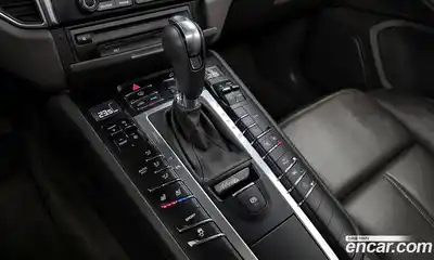 Porsche Macan 2017 3.0 Автомат в Москве № 470590, миниатюра 9