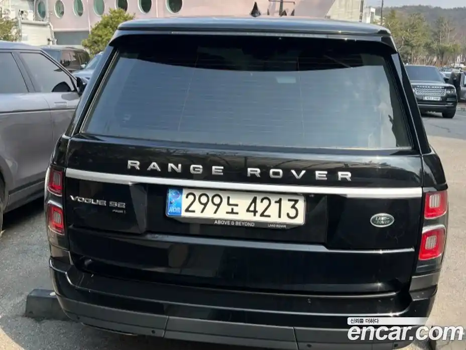 Land Rover Range-Rover 2022 5.0 Автомат в Москве № 471531, фото 4
