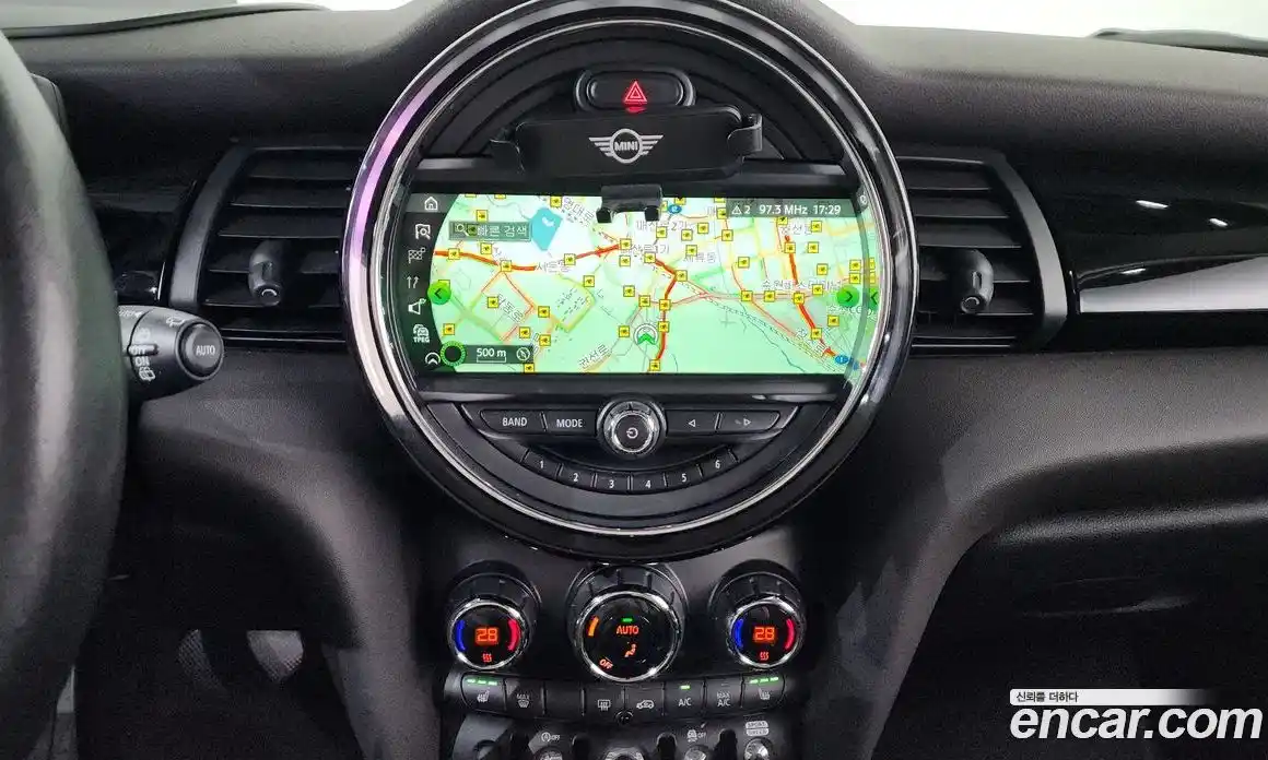 Mini Cooper 2019 1.5 Автомат в Москве № 471993, фото 14