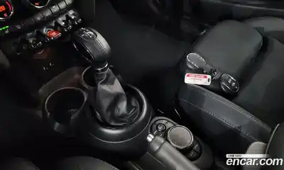 Mini Cooper 2019 1.5 Автомат в Москве № 471993, миниатюра 9