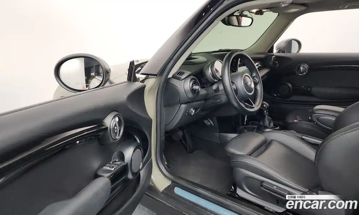 Mini Cooper 2019 1.5 Автомат в Москве № 471993, фото 10