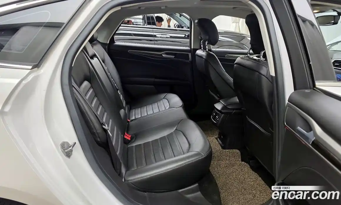 Ford Fusion 2013 2.0 Автомат в Москве № 473463, фото 12