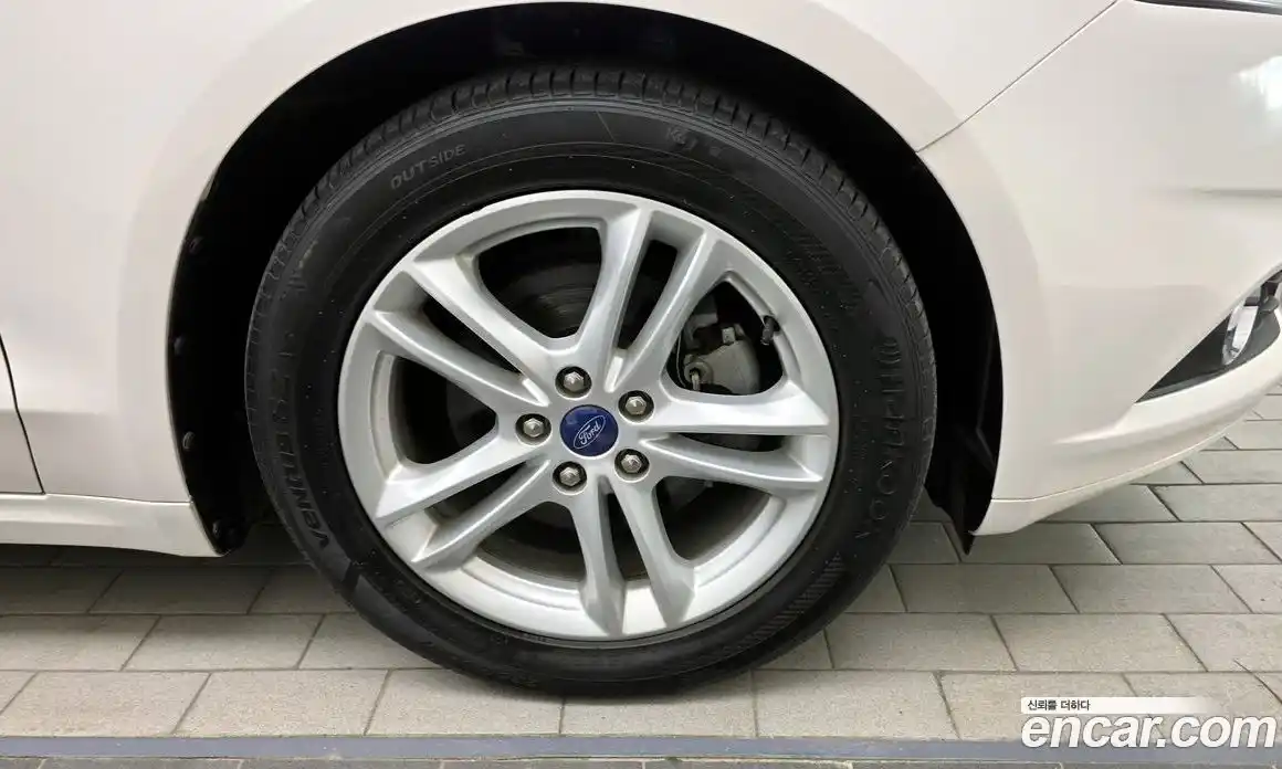 Ford Fusion 2013 2.0 Автомат в Москве № 473463, фото 5