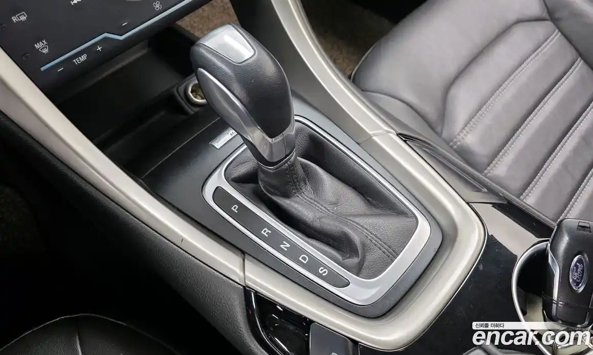 Ford Fusion 2013 2.0 Автомат в Москве № 473463, фото 9