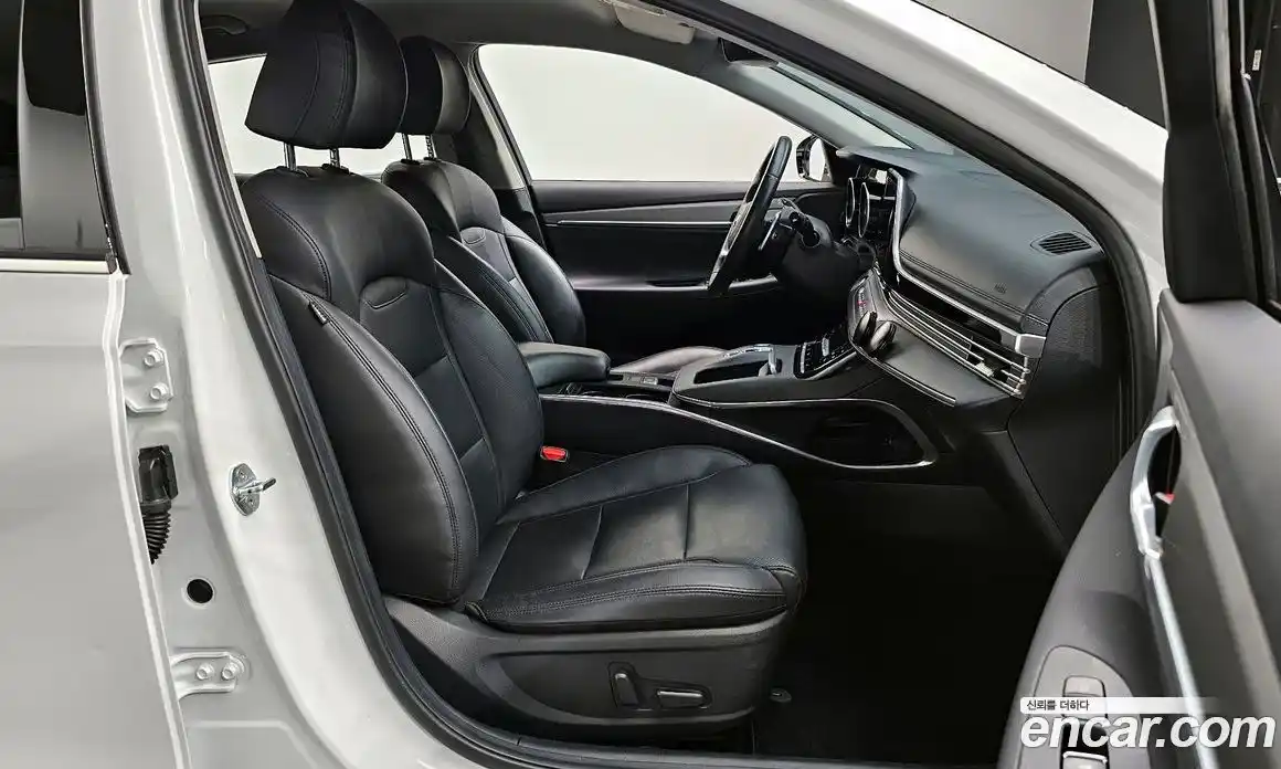 Hyundai Grandeur 2022 3.0 Автомат в Москве № 48762, фото 14