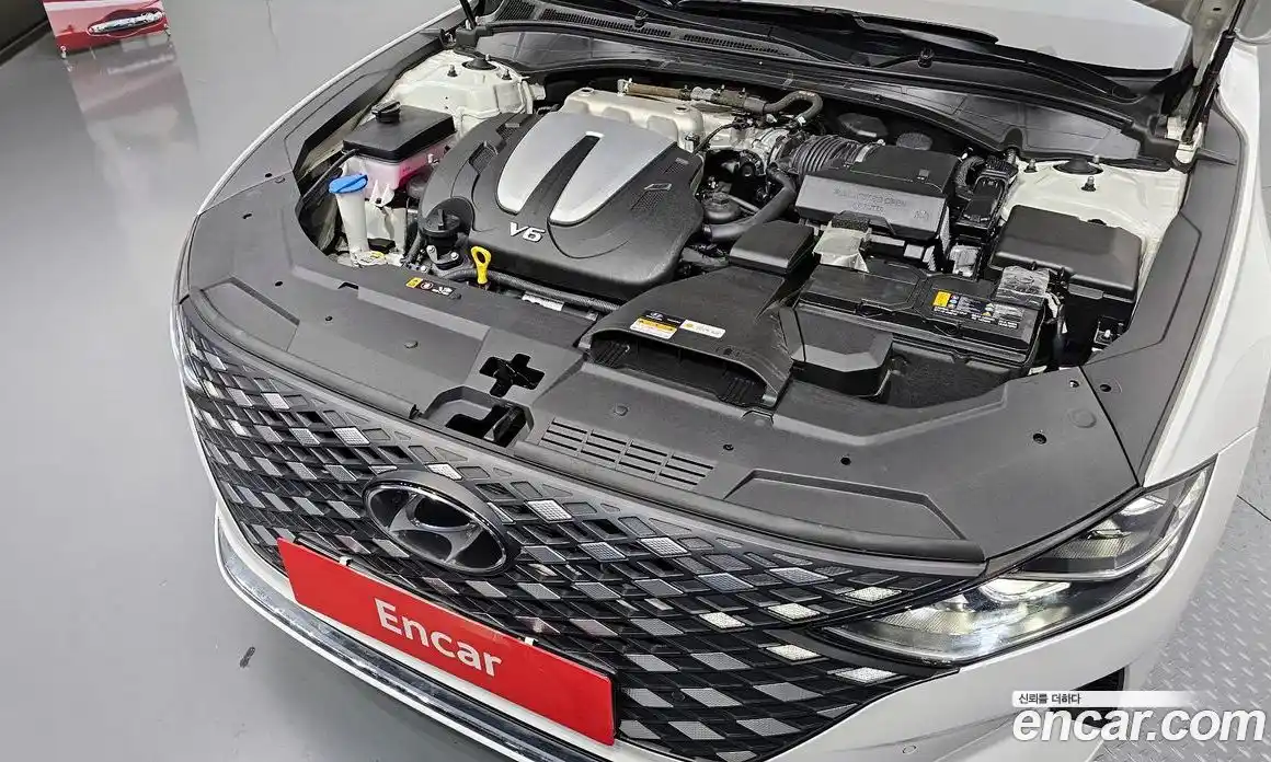 Hyundai Grandeur 2022 3.0 Автомат в Москве № 48762, фото 2