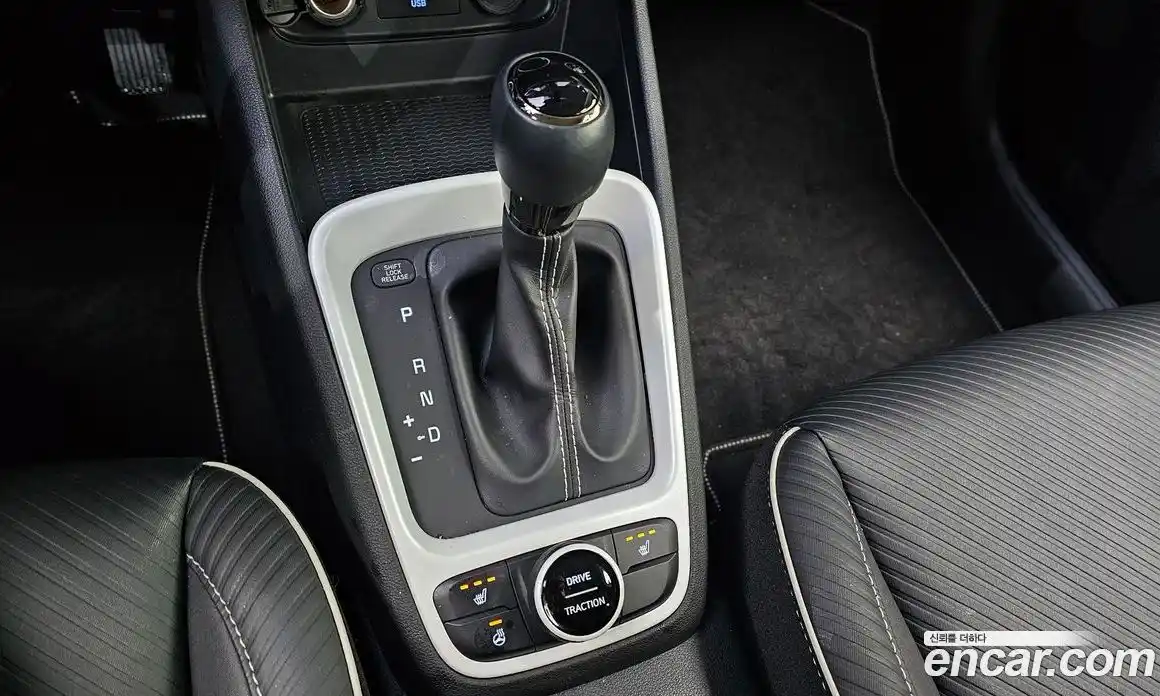 Hyundai Venue 2020 1.6 Автомат в Москве № 49617, фото 3