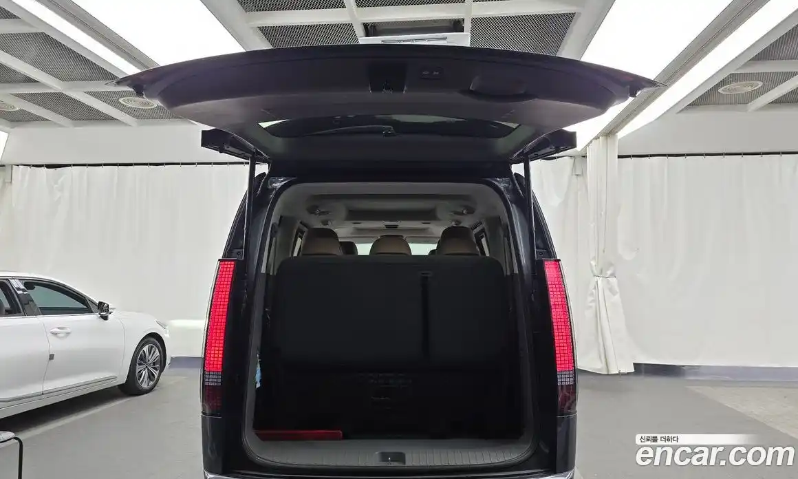 Hyundai Staria 2022 2.2 Автомат в Москве № 5849, фото 6