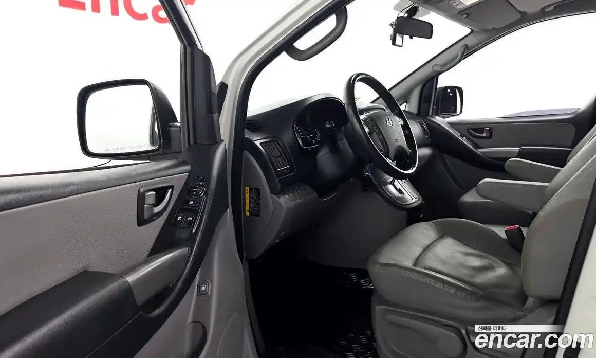 Hyundai Starex 2019 2.5 Автомат в Москве № 6898, фото 17