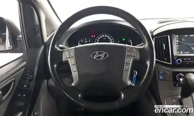 Hyundai Starex 2019 2.5 Автомат в Москве № 6898, миниатюра 2