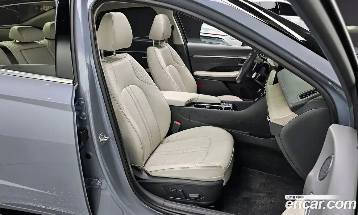 Hyundai Sonata 2024 1.6 Автомат в Москве № 9297, фото 3