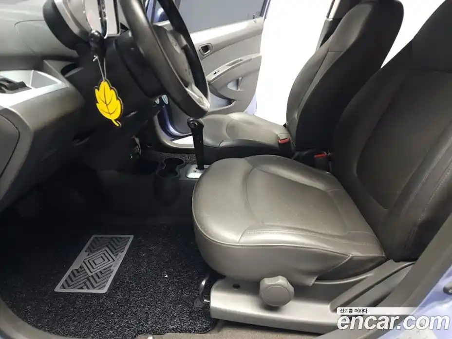 Chevrolet Spark 2014 1.0 Автомат в Москве № 104857, фото 11