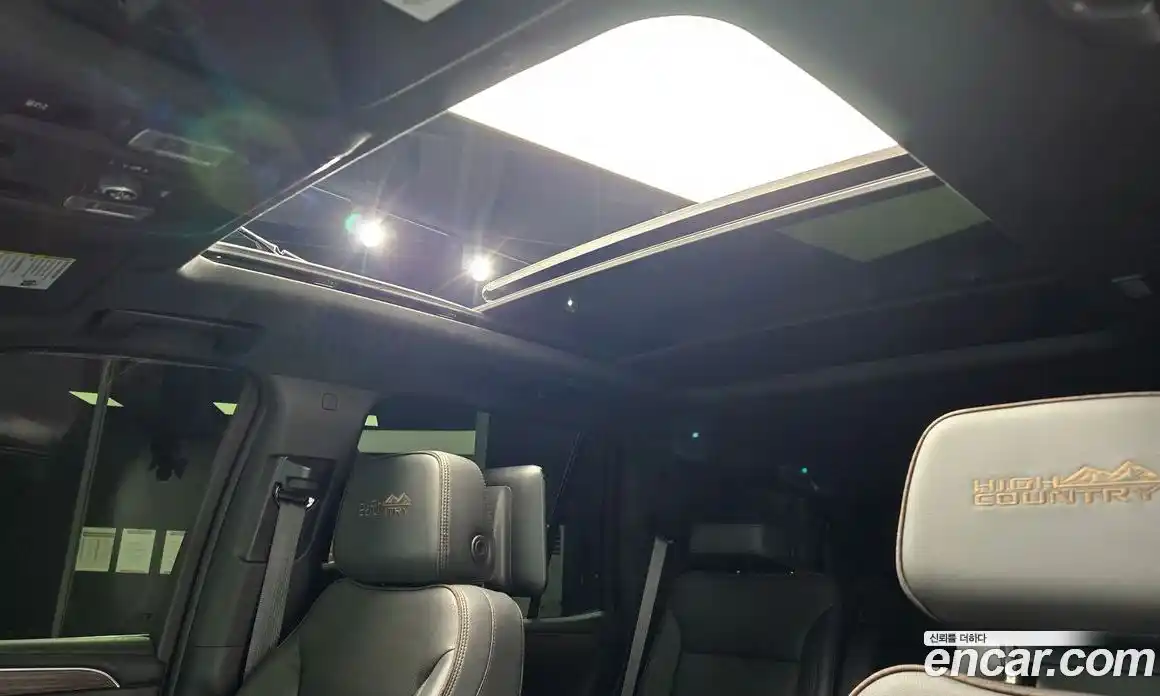 Chevrolet Tahoe 2023 6.2 Автомат в Москве № 105706, фото 1