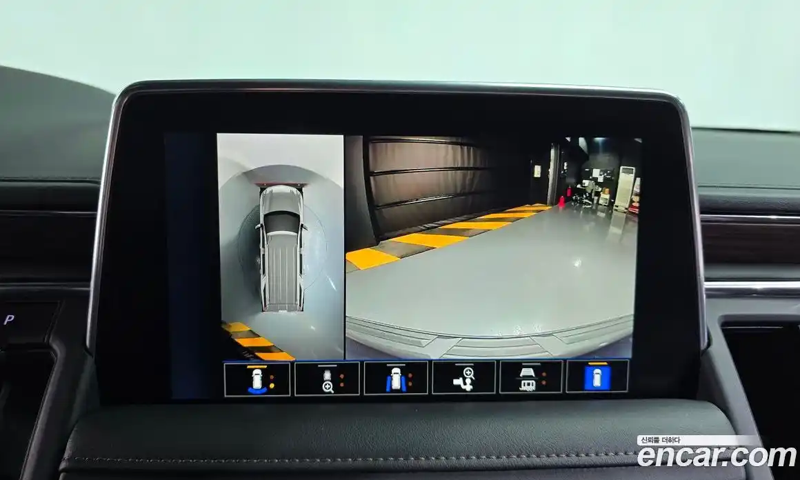 Chevrolet Tahoe 2023 6.2 Автомат в Москве № 105706, фото 18