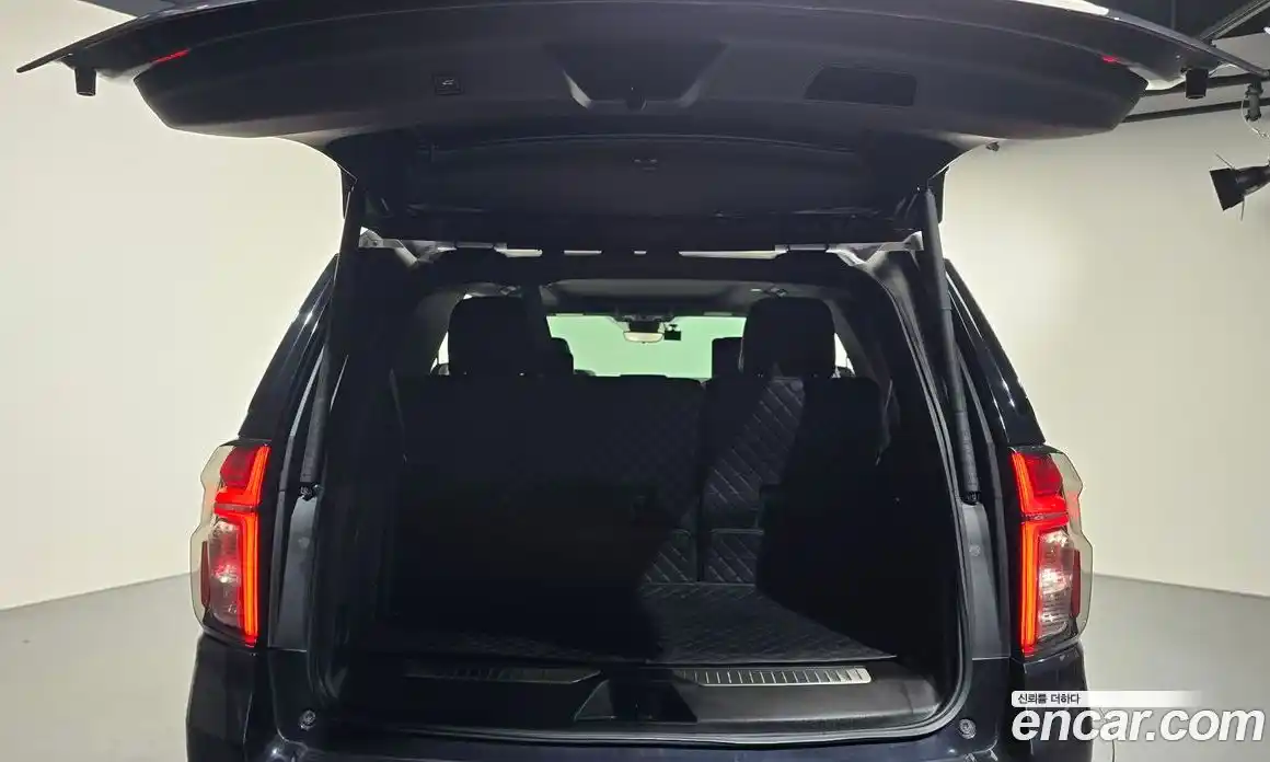 Chevrolet Tahoe 2023 6.2 Автомат в Москве № 105706, фото 20