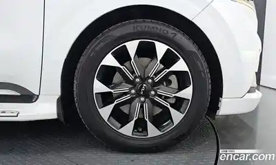 Kia Canival 2023 3.5 Автомат в Москве № 10699, миниатюра 5