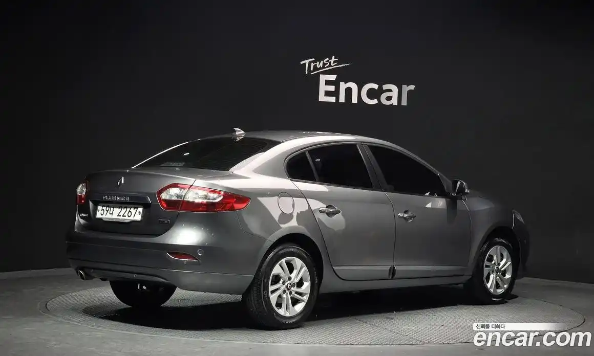 Renault SM3 2017 1.6 Автомат в Москве № 107008, фото 14