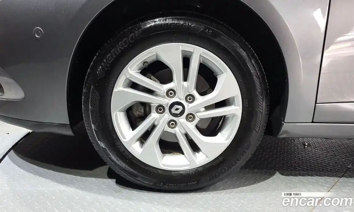 Renault SM3 2017 1.6 Автомат в Москве № 107008, фото 20