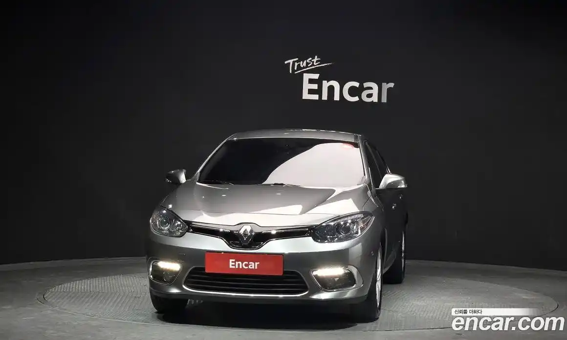 Renault SM3 2017 1.6 Автомат в Москве № 107008, фото 3