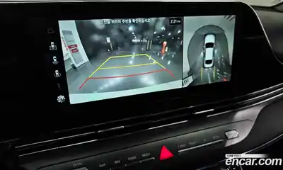 Hyundai Grandeur 2023 2.4 Автомат в Москве № 111302, миниатюра 2