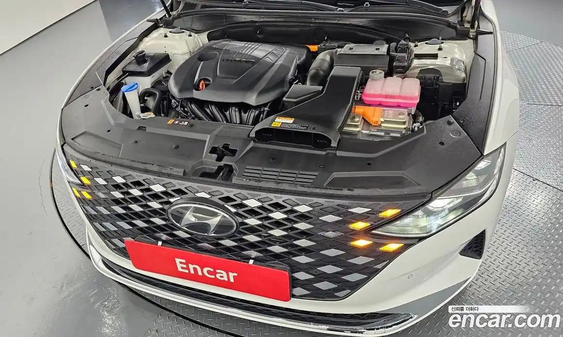 Hyundai Grandeur 2023 2.4 Автомат в Москве № 111302, фото 6