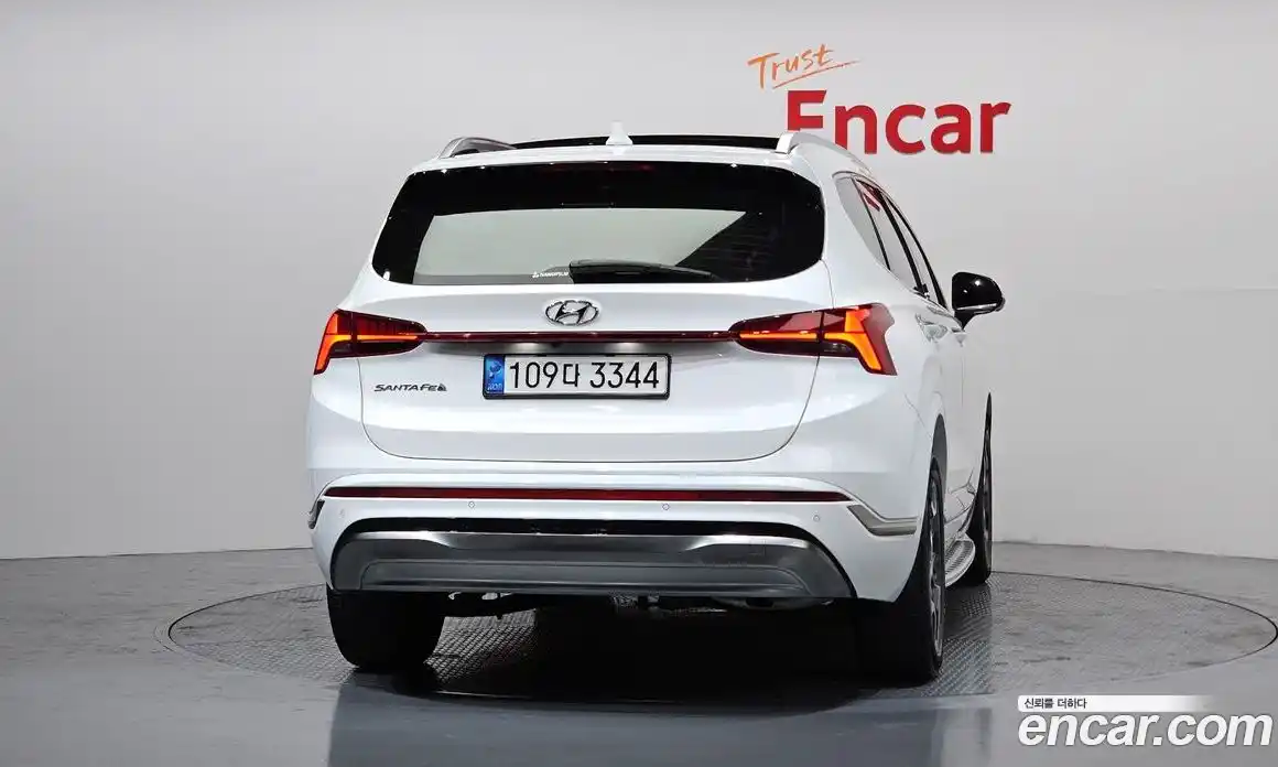 Hyundai Santa Fe 2022 1.6 Автомат в Москве № 112659, фото 4