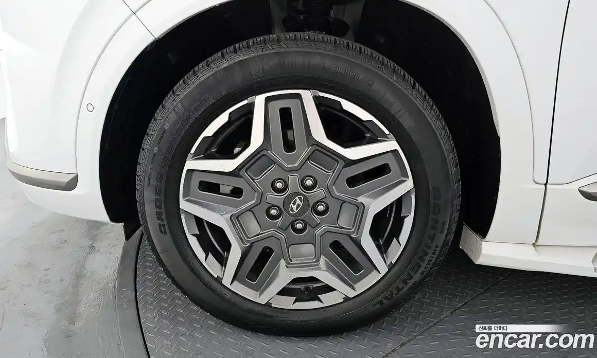 Hyundai Santa Fe 2022 1.6 Автомат в Москве № 112659, фото 5