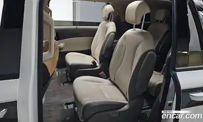 Kia Canival 2025 1.6 Автомат в Москве № 115504, миниатюра 10