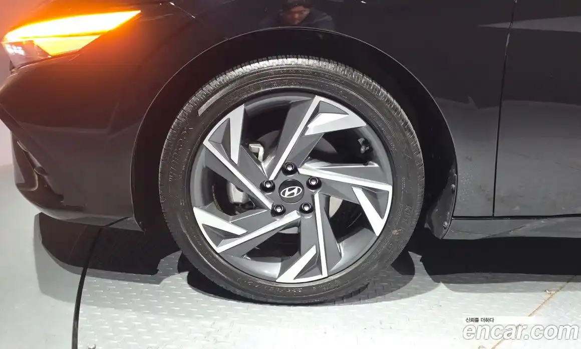 Hyundai Avante 2024 1.6 Автомат в Москве № 120001, фото 13