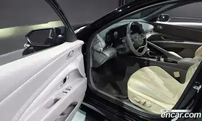 Hyundai Avante 2024 1.6 Автомат в Москве № 120001, миниатюра 8