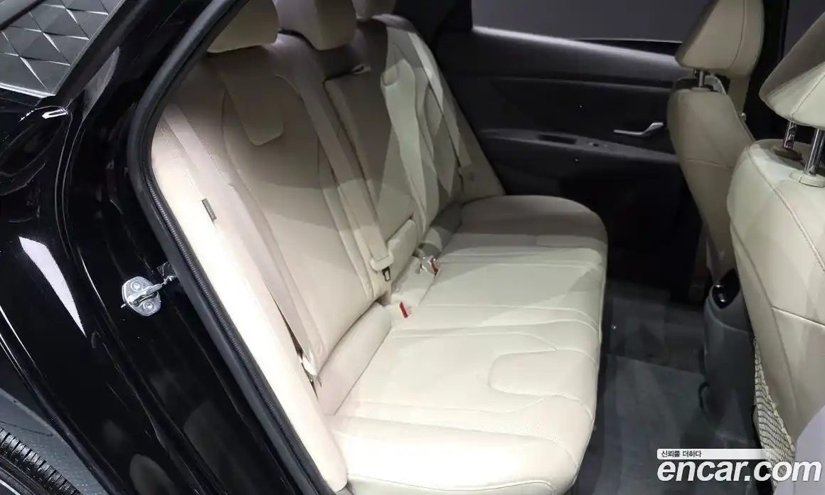 Hyundai Avante 2024 1.6 Автомат в Москве № 120001, фото 10