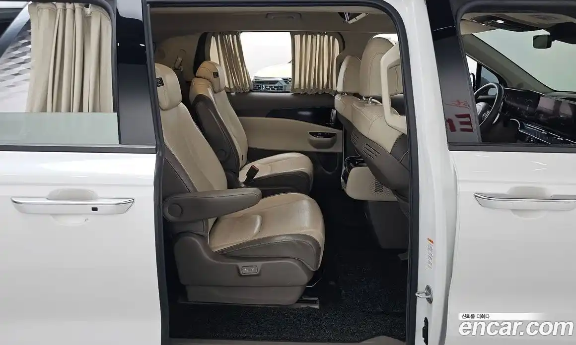 Kia Canival 2021 3.5 Автомат в Москве № 120408, фото 15