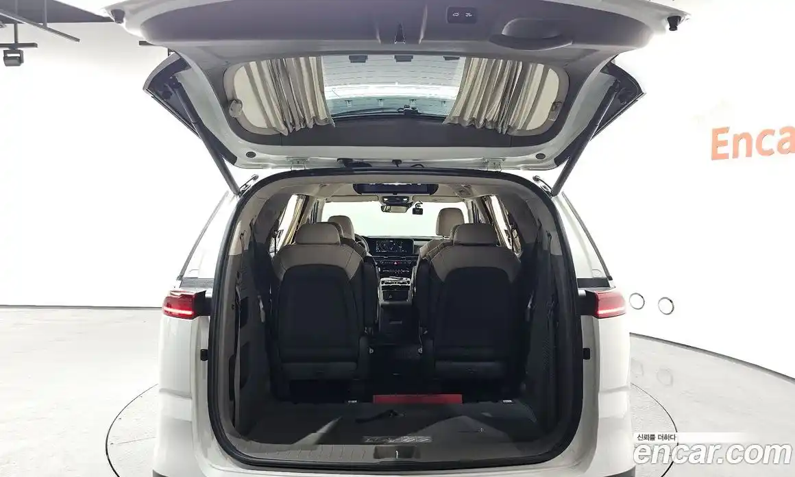 Kia Canival 2021 3.5 Автомат в Москве № 120408, фото 20