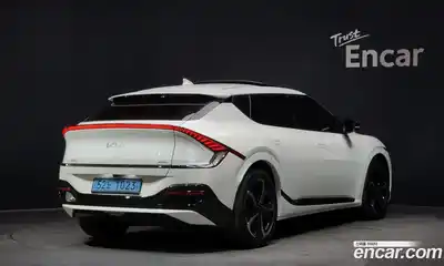 Kia EV6 2022 0.1 Автомат в Москве № 121576, миниатюра 3