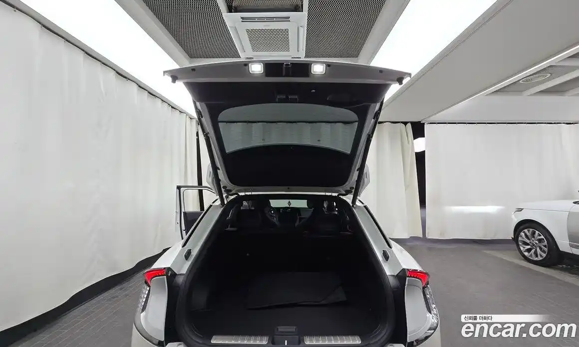 Kia EV6 2022 0.1 Автомат в Москве № 121576, фото 7