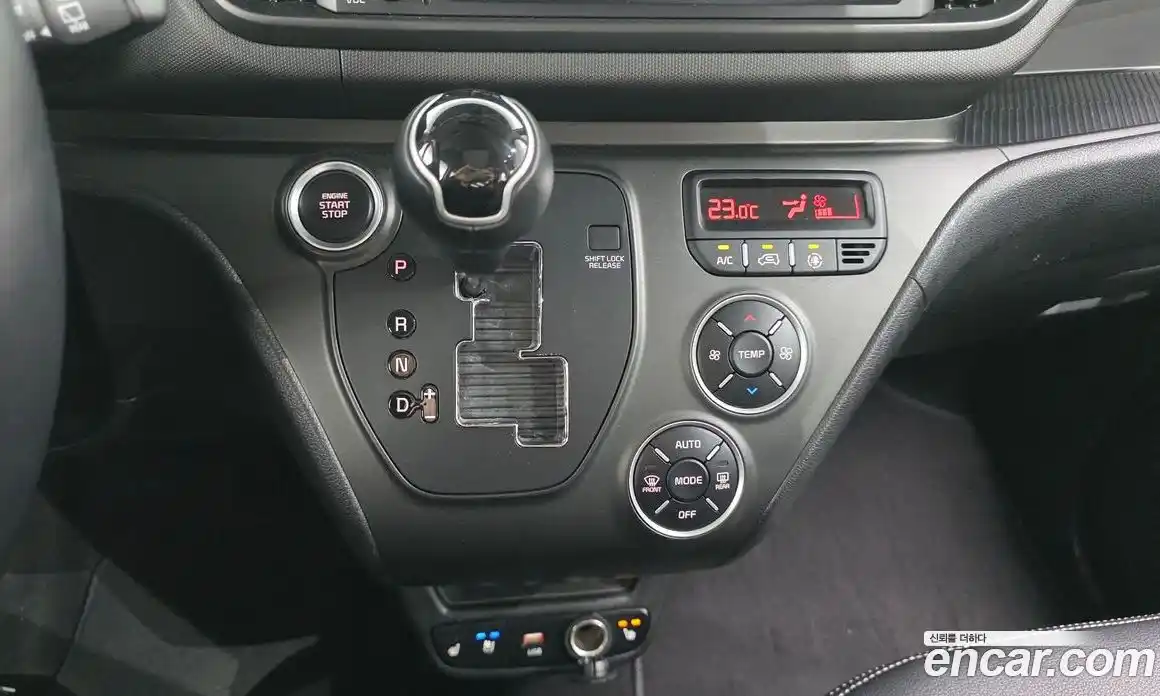 Kia Ray 2023 1.0 Автомат в Москве № 122672, фото 16