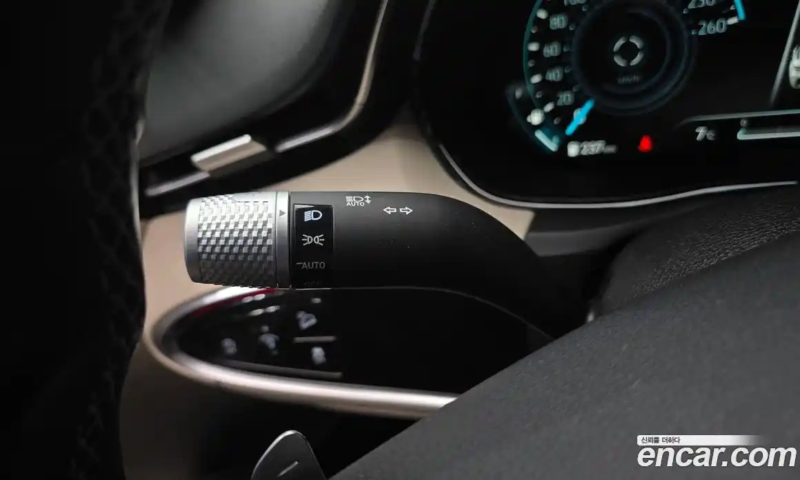 Genesis GV70 2022 2.5 Автомат в Москве № 128973, фото 15