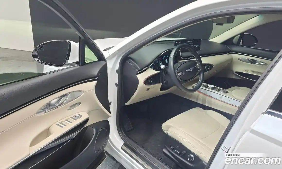 Genesis GV70 2022 2.5 Автомат в Москве № 128973, фото 10