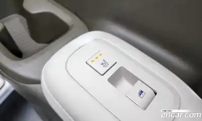 Hyundai Santa Fe 2024 2.5 Автомат в Москве № 131102, миниатюра 6