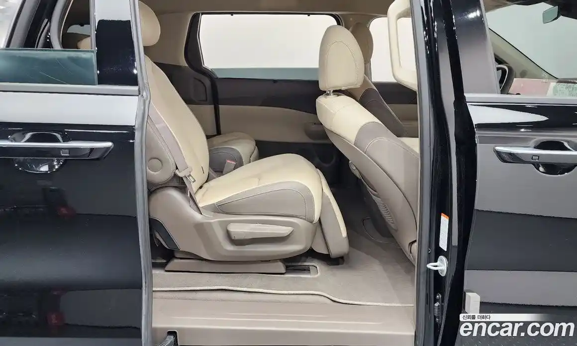 Kia Canival 2025 2.2 Автомат в Москве № 131338, фото 16