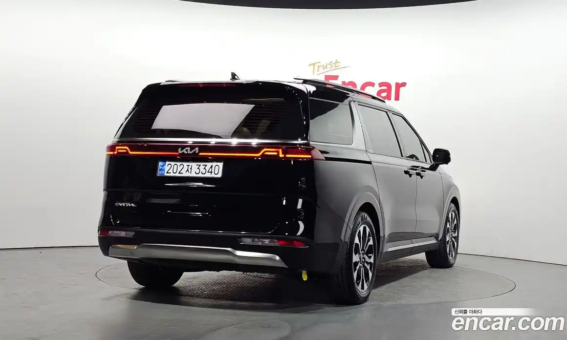 Kia Canival 2023 2.2 Автомат в Москве № 133814, фото 14