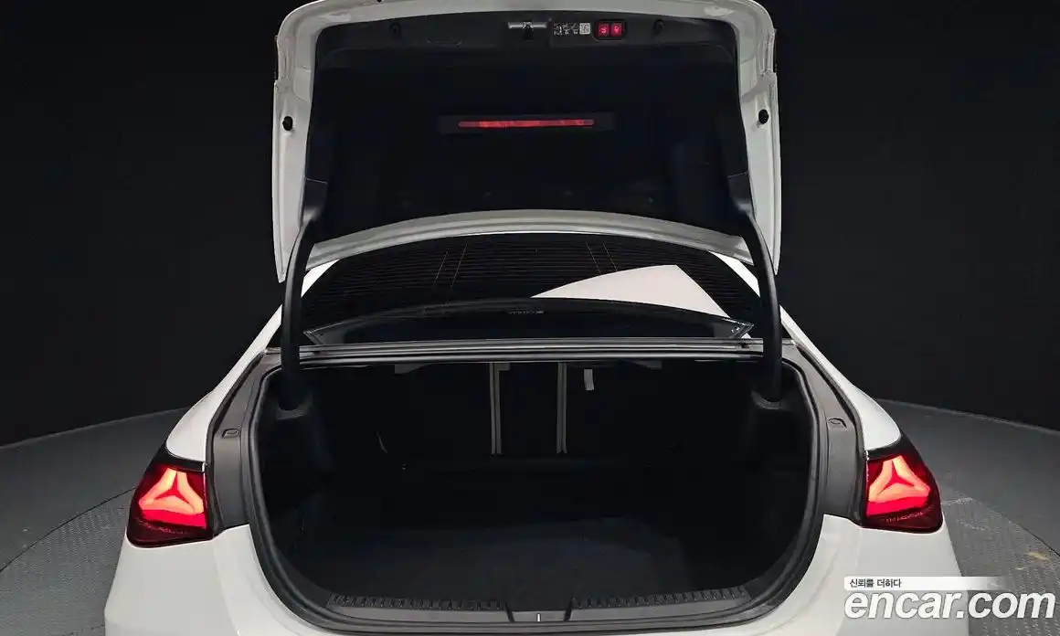 Mercedes-Benz E-Class 2024 2.0 Автомат в Москве № 139384, фото 20