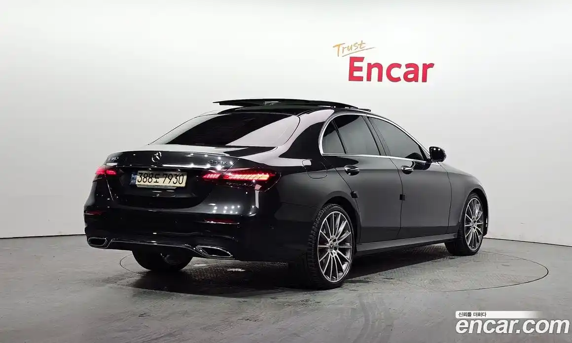 Mercedes-Benz E-Class 2021 2.0 Автомат в Москве № 140079, фото 13