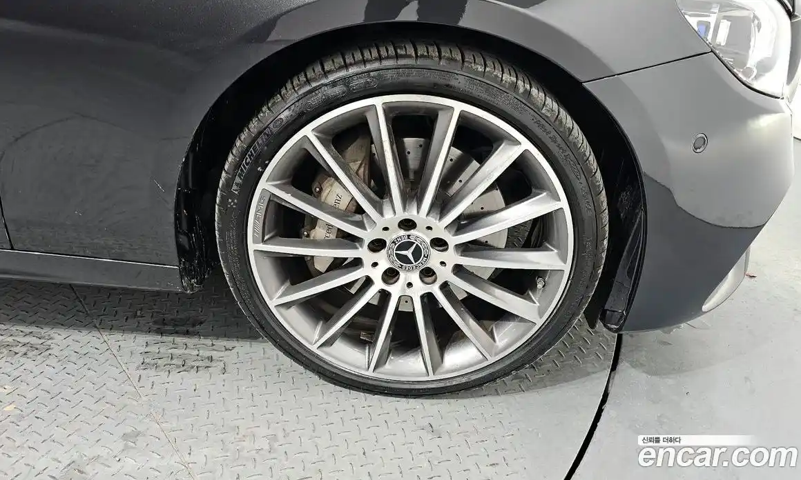 Mercedes-Benz E-Class 2021 2.0 Автомат в Москве № 140079, фото 17