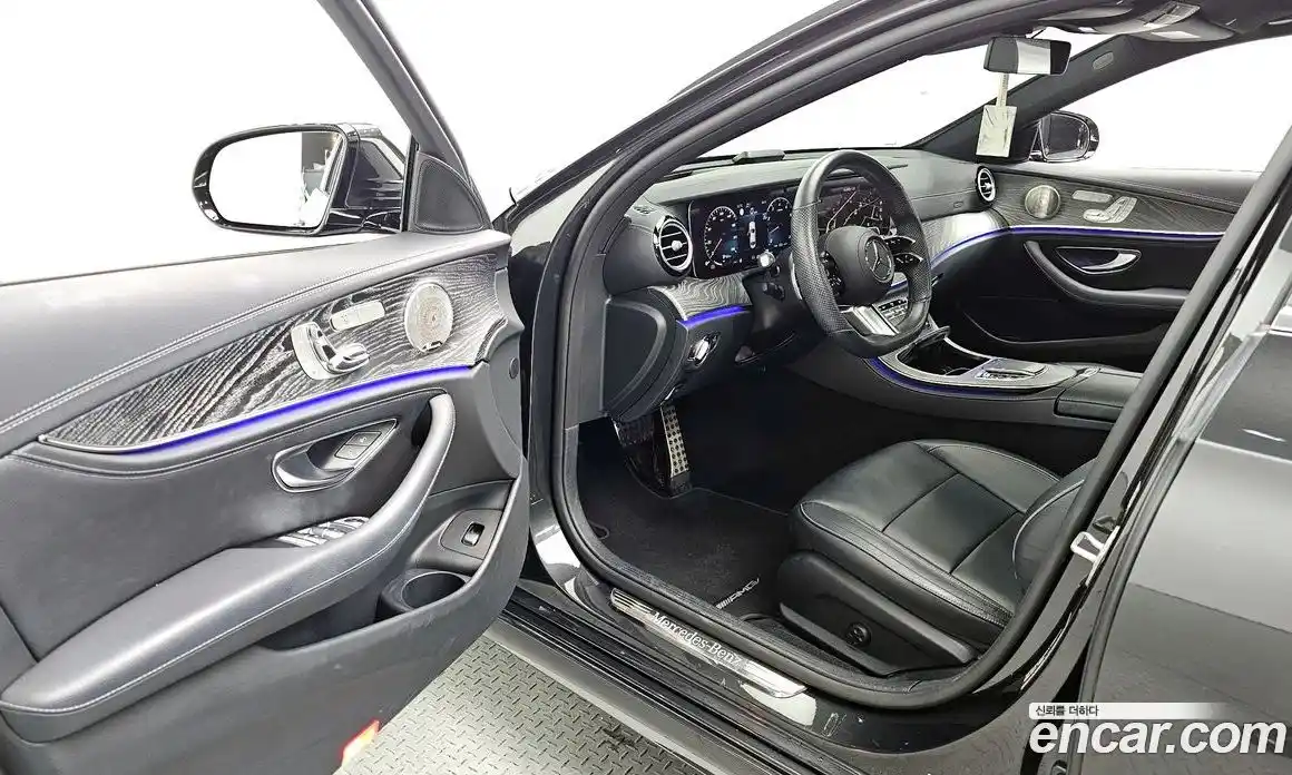 Mercedes-Benz E-Class 2021 2.0 Автомат в Москве № 140079, фото 3