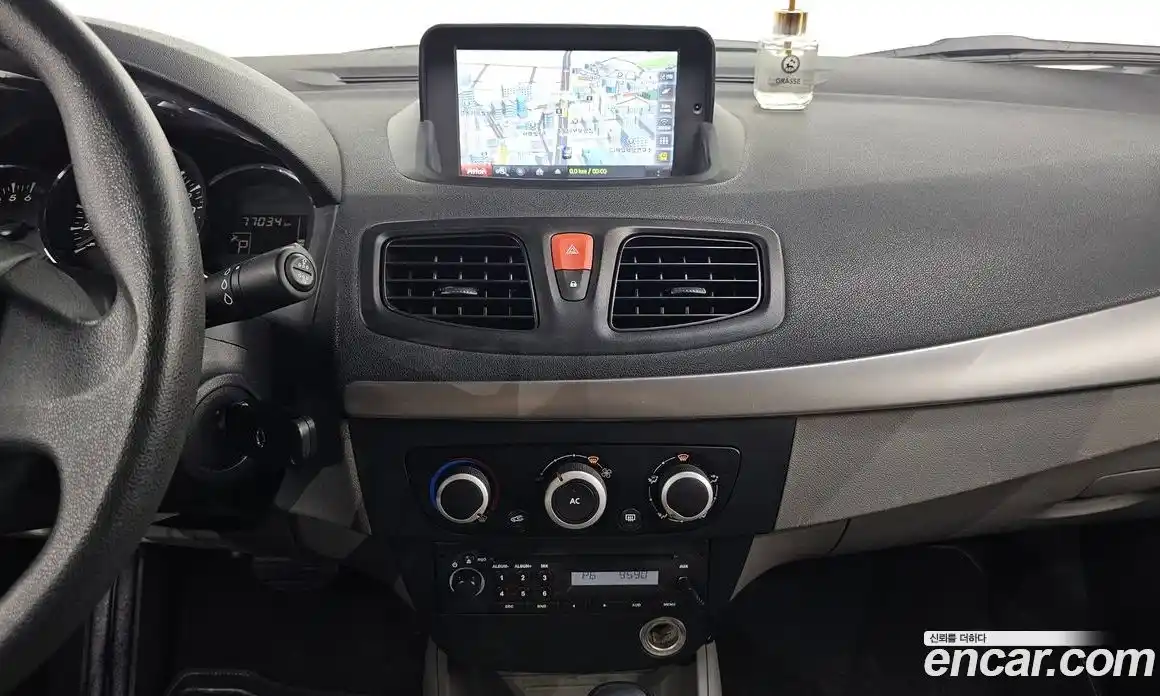 Renault SM3 2011 1.6 Автомат в Москве № 140886, фото 14