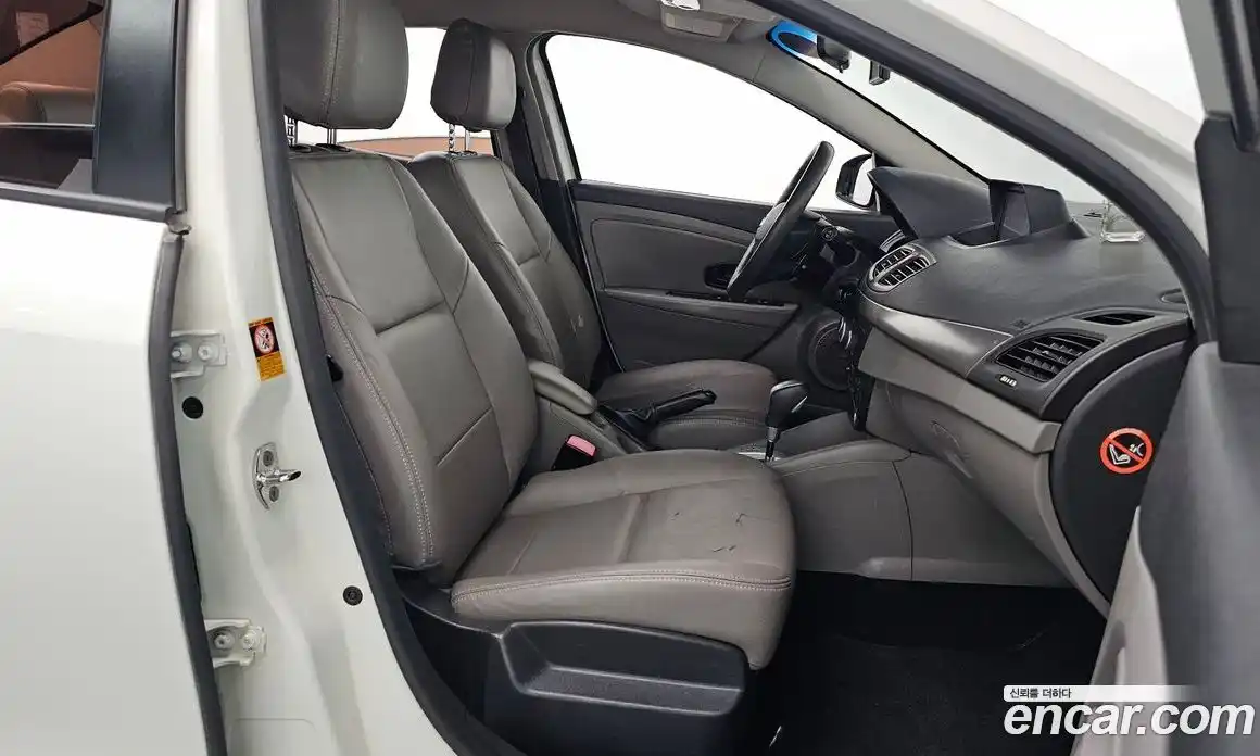 Renault SM3 2011 1.6 Автомат в Москве № 140886, фото 10